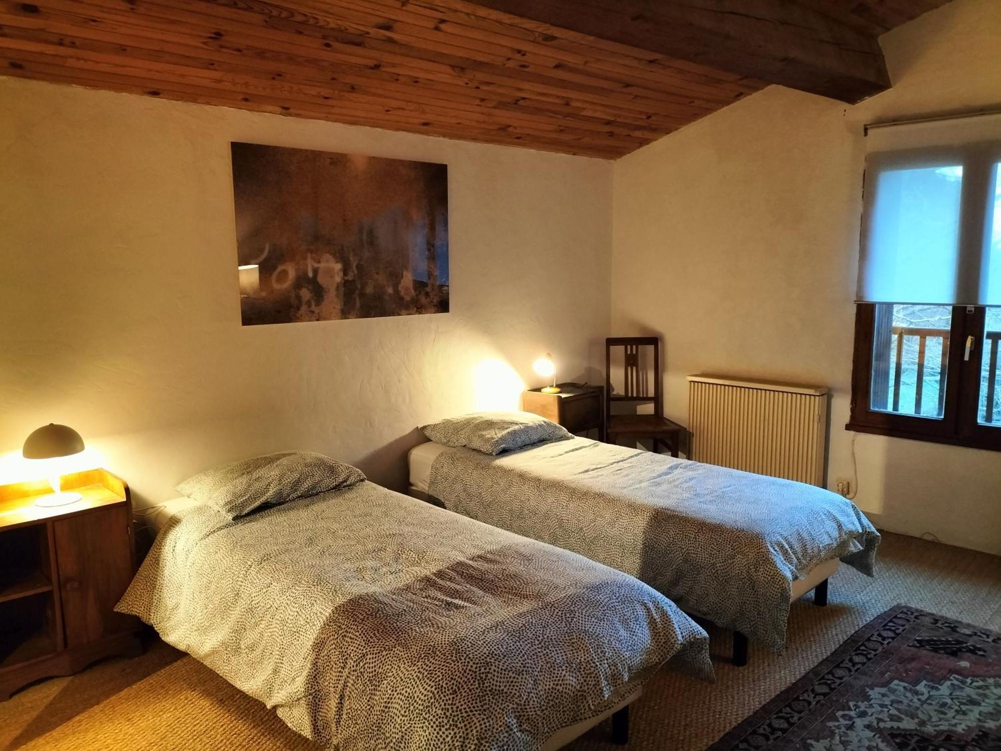 La Maison Sous Le Chateau Montsegur Ruang foto